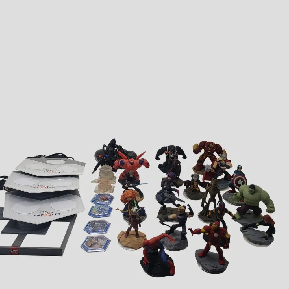 Disney Infinity bundle 30 pcs. for X Box 360